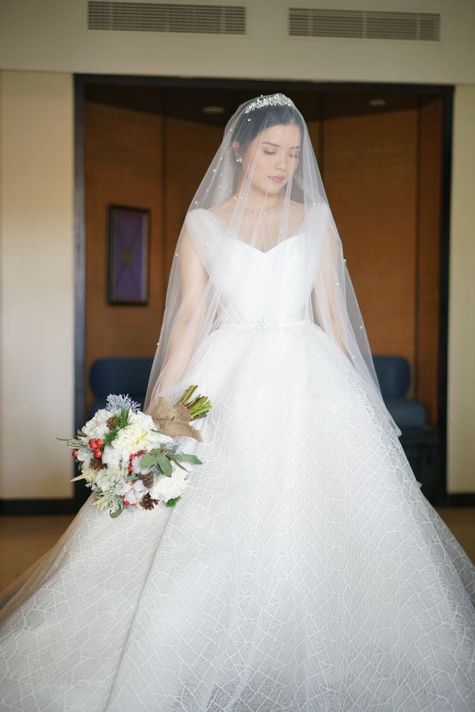 Wedding dress Natashia Nikita by Butterfly Event Styling - 001 Wedding dress Natashia Nikita by Butterfly Event Styling - 001