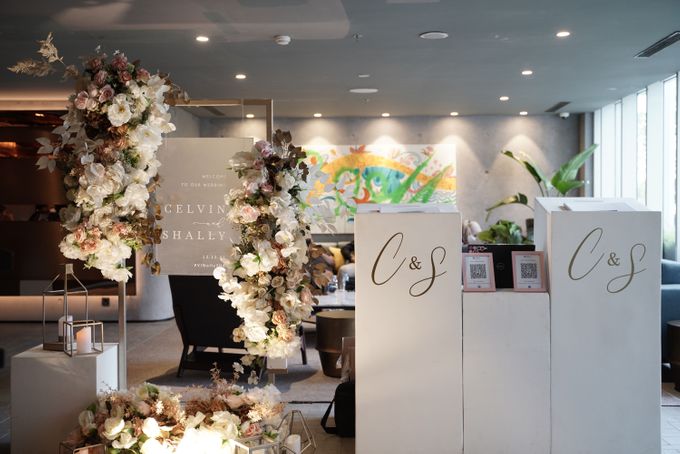 Celvin & Shally Wedding at Summer Pool Swissotel by Swissôtel Jakarta PIK Avenue - 006
