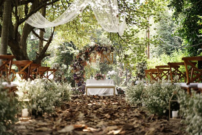 Nico & Jenilla Wedding At Hutan Km5 by Fiori.Co - 002 Nico & Jenilla Wedding At Hutan Km5 by Fiori.Co - 002