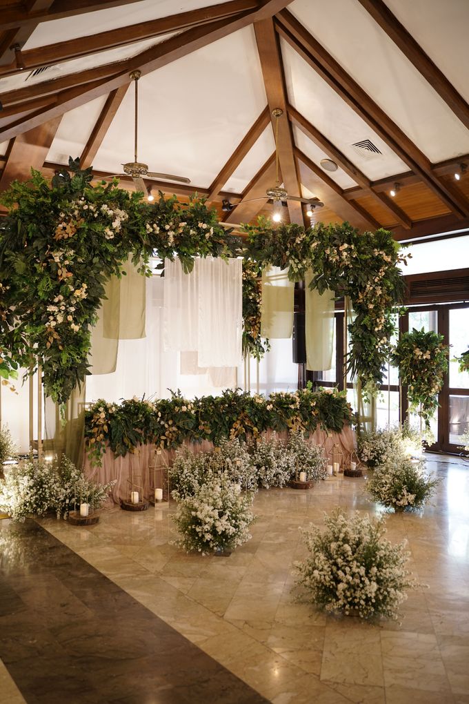 Davin & Tasya Wedding At Aryaduta Karawaci by Fiori.Co - 002 Davin & Tasya Wedding At Aryaduta Karawaci by Fiori.Co - 002