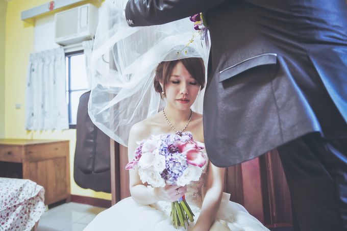 Wedding Preparation of Julianto & Zizi by: Gofotovideo by GoFotoVideo - 005 Wedding Preparation of Julianto & Zizi by: Gofotovideo by GoFotoVideo - 005