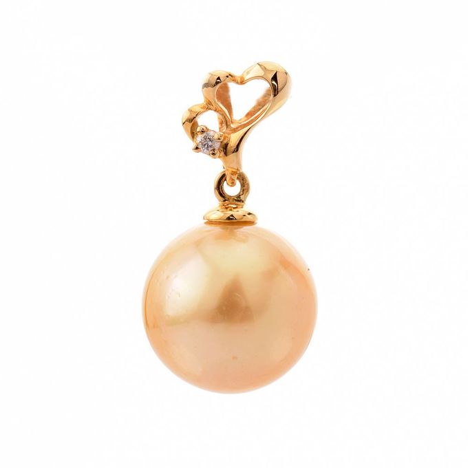 Tiaria Precious Pearl Pendant Design 12 