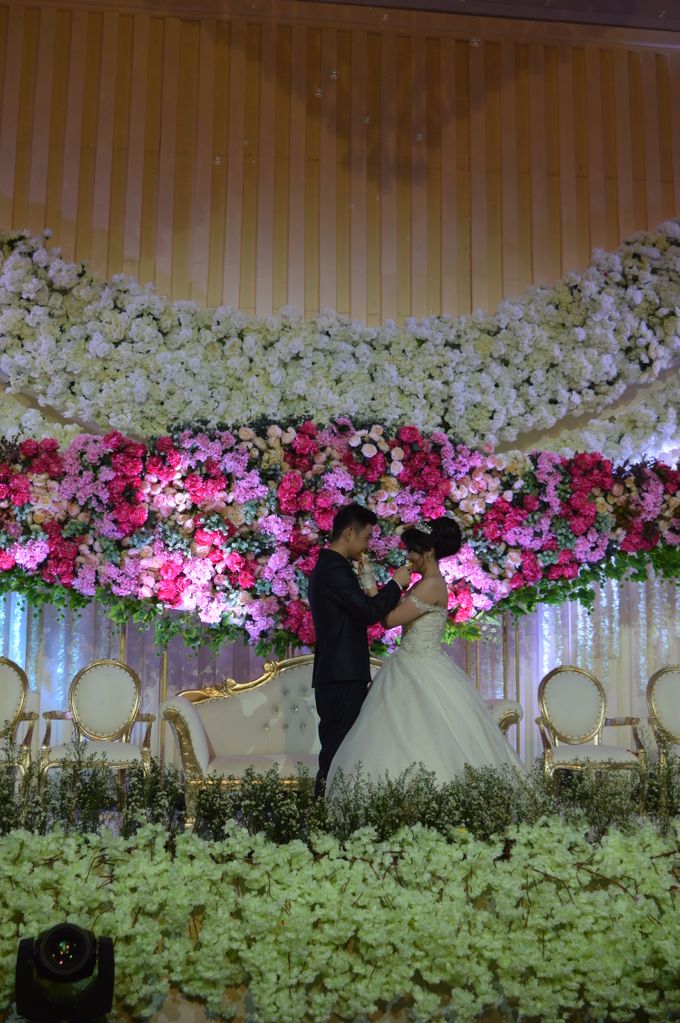 Victorio & Tania Wedding Party by Adhiwangsa Hotel & Convention - 009 Victorio & Tania Wedding Party by Adhiwangsa Hotel & Convention - 009