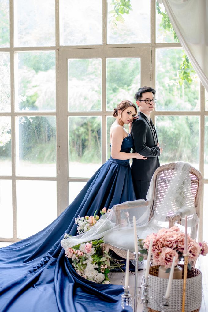 Studio Pre Wedding Devina & Denis by Bondan Photoworks - 017 Studio Pre Wedding Devina & Denis by Bondan Photoworks - 017