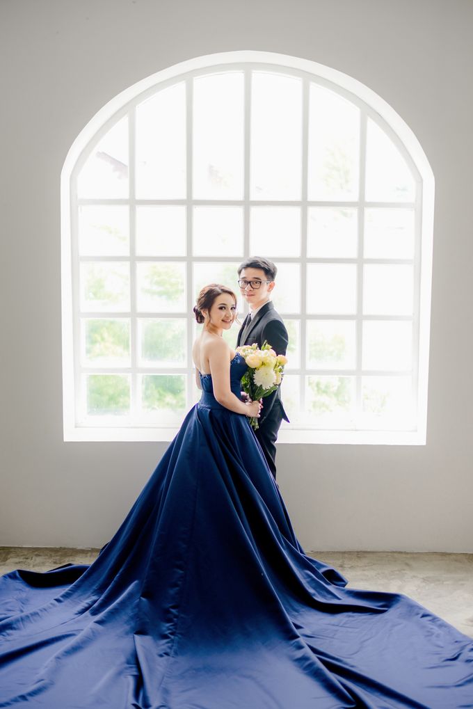 Studio Pre Wedding Devina & Denis by Bondan Photoworks - 027 Studio Pre Wedding Devina & Denis by Bondan Photoworks - 027