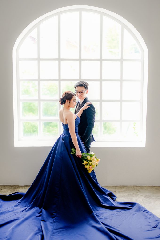 Studio Pre Wedding Devina & Denis by Bondan Photoworks - 029 Studio Pre Wedding Devina & Denis by Bondan Photoworks - 029