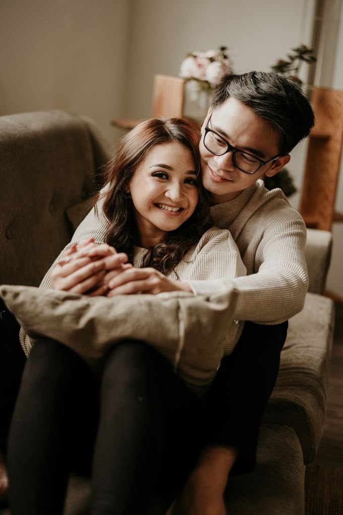 Studio Pre Wedding Devina & Denis by Bondan Photoworks - 014 Studio Pre Wedding Devina & Denis by Bondan Photoworks - 014