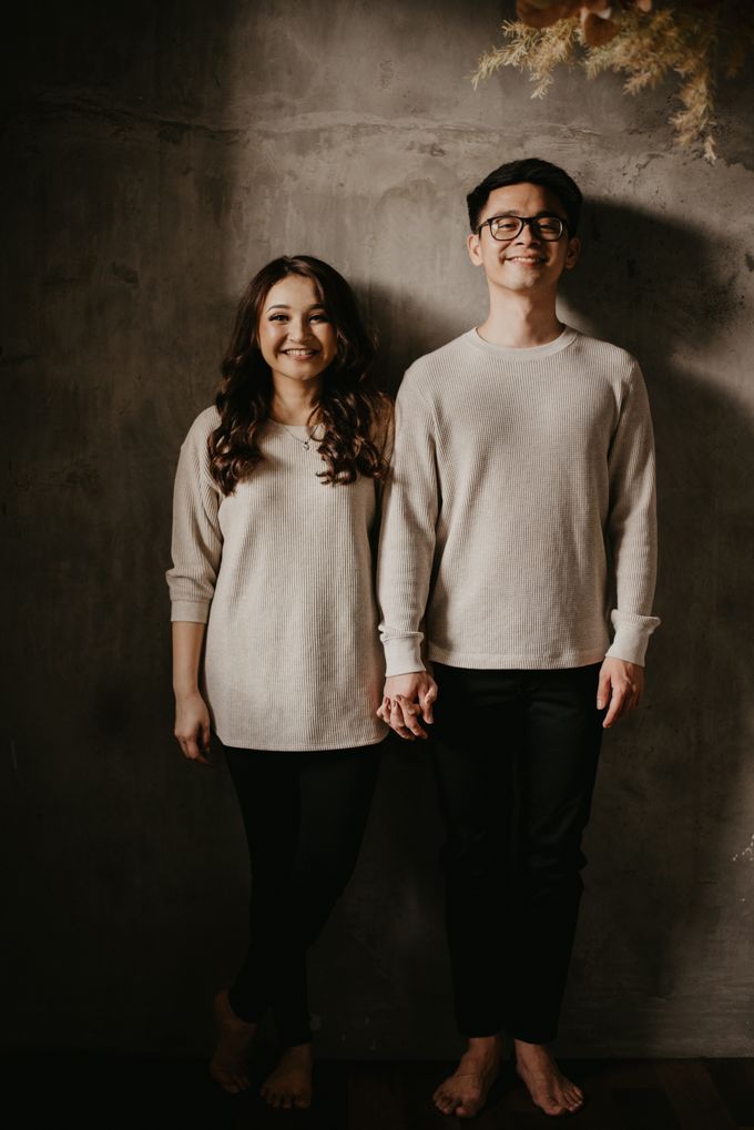Studio Pre Wedding Devina & Denis by Bondan Photoworks - 004 Studio Pre Wedding Devina & Denis by Bondan Photoworks - 004