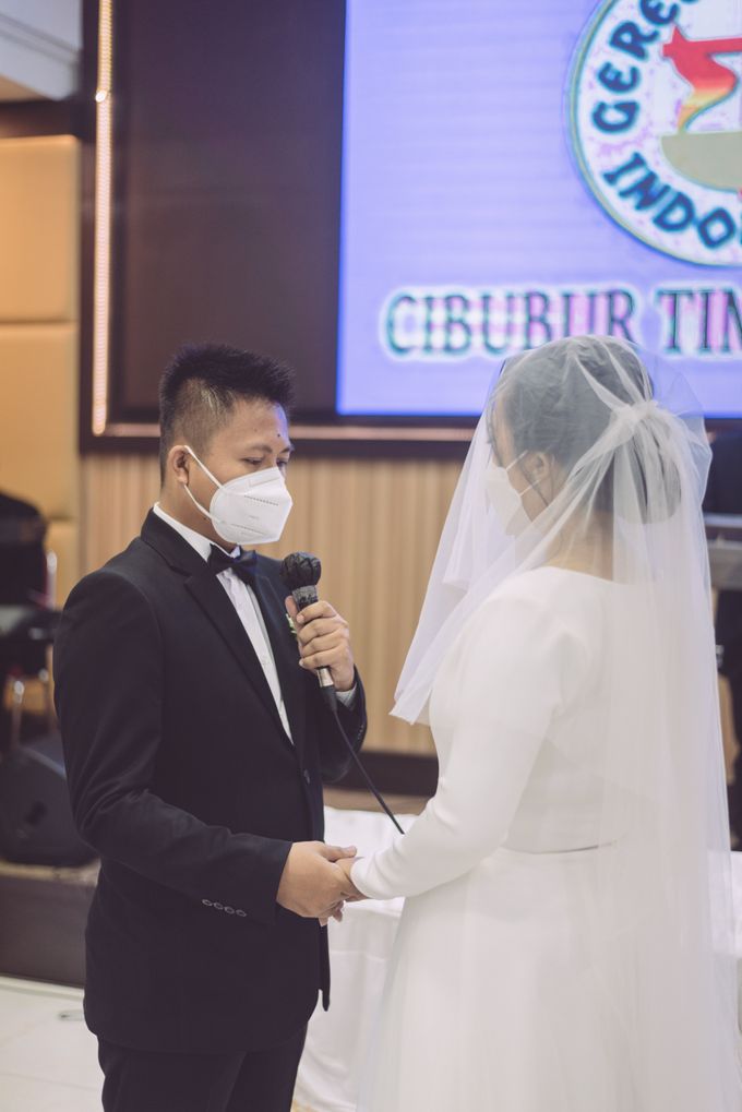 Intimate Wedding Of Tanti & Lion by Weddingscape - 038 Intimate Wedding Of Tanti & Lion by Weddingscape - 038