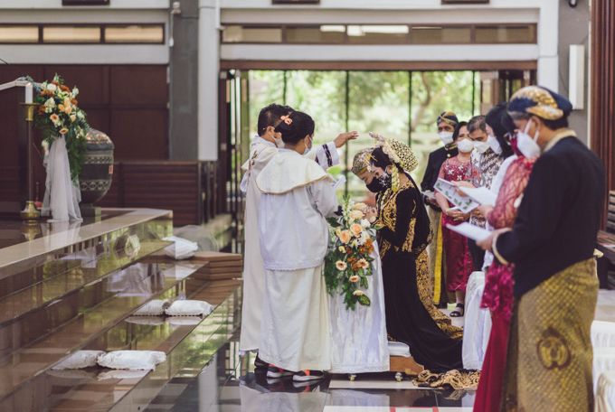Intimate Wedding Natasha & Timi by Weddingscape - 030 Intimate Wedding Natasha & Timi by Weddingscape - 030