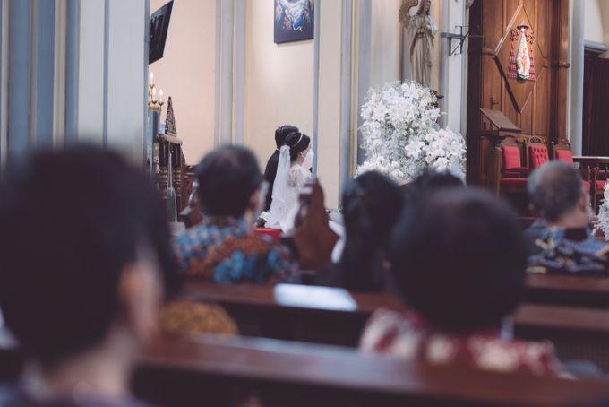 Intimate Wedding of Jennifer & Aufar by Weddingscape - 016 Intimate Wedding of Jennifer & Aufar by Weddingscape - 016