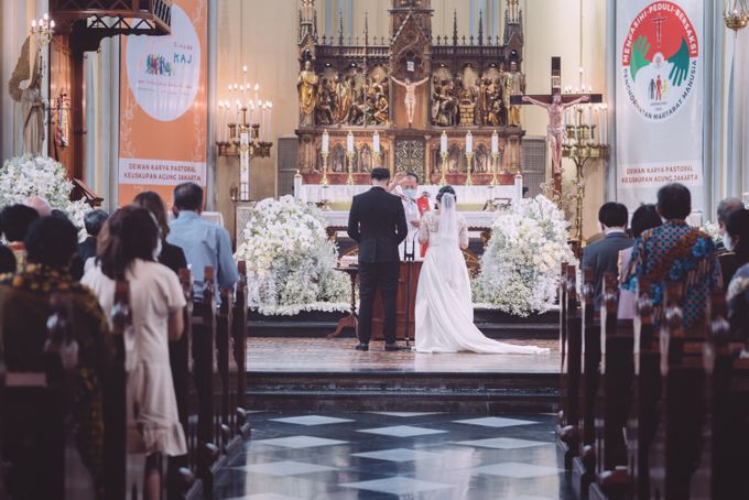 Intimate Wedding of Jennifer & Aufar by Weddingscape - 025 Intimate Wedding of Jennifer & Aufar by Weddingscape - 025