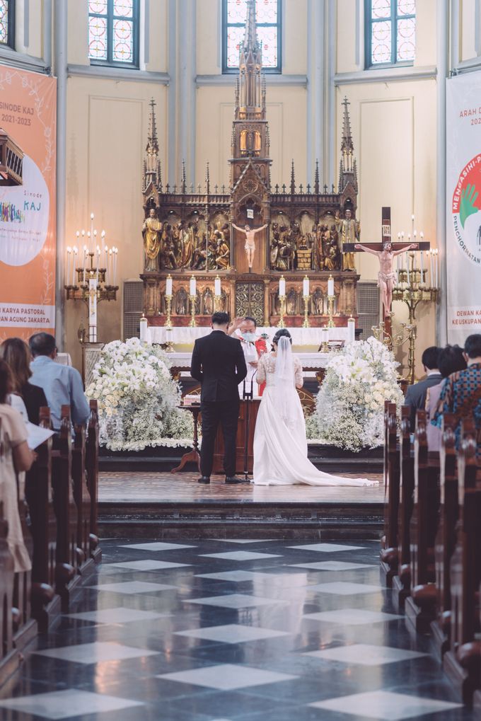 Intimate Wedding of Jennifer & Aufar by Weddingscape - 026 Intimate Wedding of Jennifer & Aufar by Weddingscape - 026