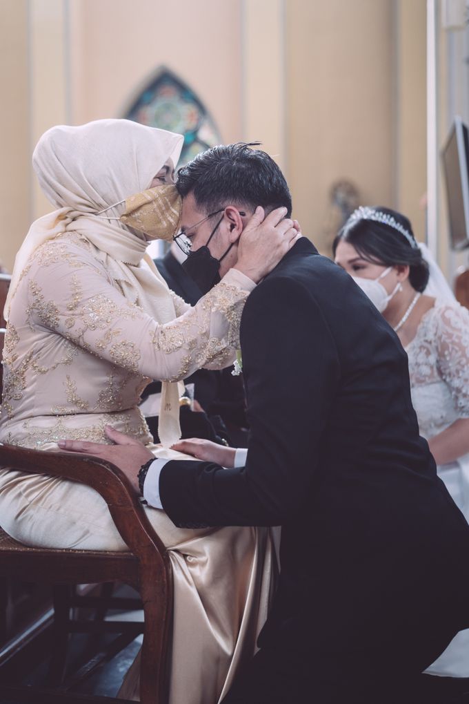 Intimate Wedding of Jennifer & Aufar by Weddingscape - 033 Intimate Wedding of Jennifer & Aufar by Weddingscape - 033