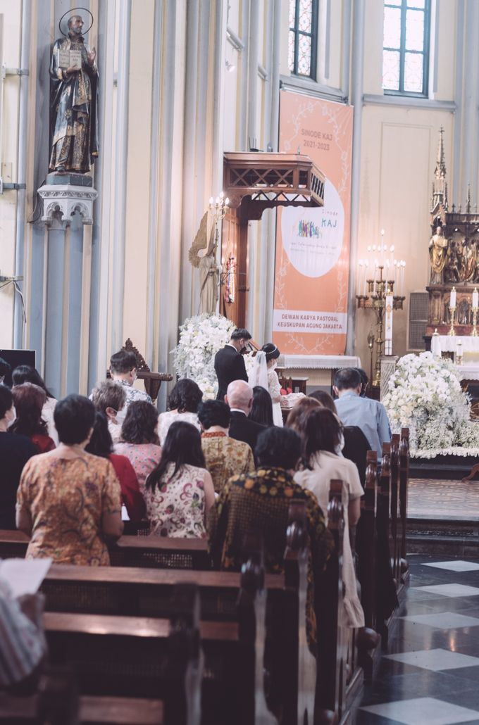Intimate Wedding of Jennifer & Aufar by Weddingscape - 036 Intimate Wedding of Jennifer & Aufar by Weddingscape - 036