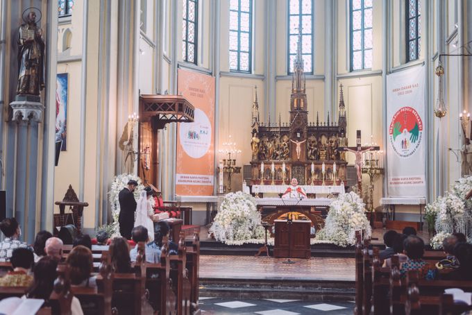 Intimate Wedding of Jennifer & Aufar by Weddingscape - 037 Intimate Wedding of Jennifer & Aufar by Weddingscape - 037