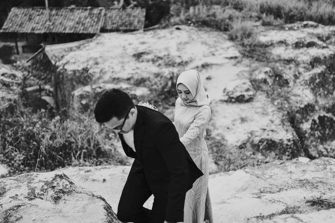 shyla & wildan couple session by akar photography - 001