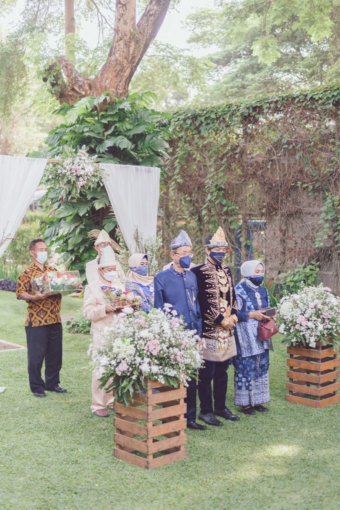 Intimate Wedding Marlin & Damar by Weddingscape - 018 Intimate Wedding Marlin & Damar by Weddingscape - 018