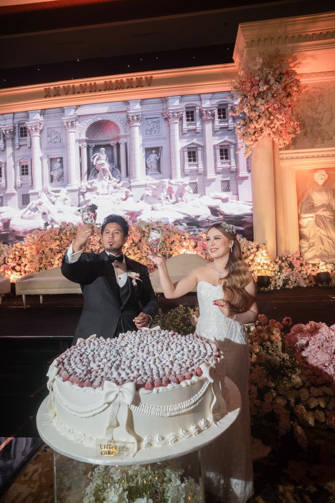 Wedding Cake Of Fritz & Hanna 26 Jul 25 by Amazing Decor Jakarta - 001