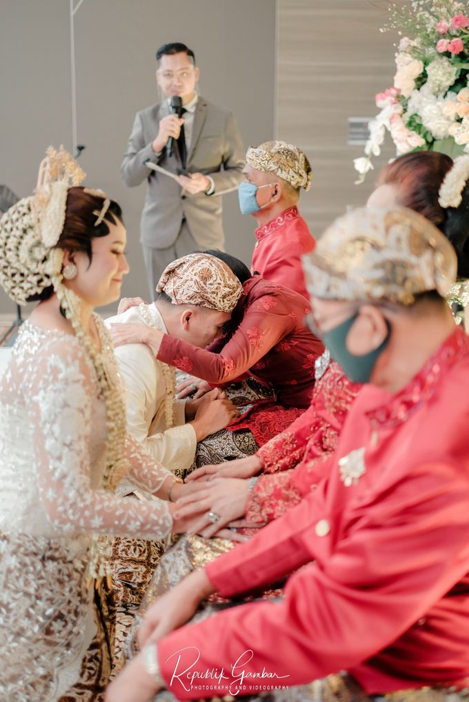 The Wedding of Mr. Putut & Ms. Astari by Kolibree Enterprise & Entertainment - 031 The Wedding of Mr. Putut & Ms. Astari by Kolibree Enterprise & Entertainment - 031