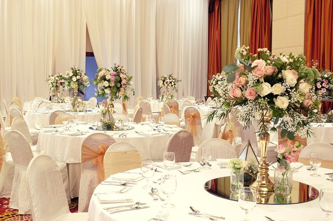 The Wedding of Eric & Cindy - Ritz Carlton Kuningan Ballroom by The Ritz-Carlton Jakarta, Mega Kuningan - 004 The Wedding of Eric & Cindy - Ritz Carlton Kuningan Ballroom by The Ritz-Carlton Jakarta, Mega Kuningan - 004