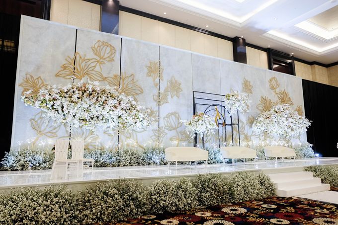 Annur & Geraldy Wedding Decoration at Trans Convention Center by Valentine Wedding Decoration - 015 Annur & Geraldy Wedding Decoration at Trans Convention Center by Valentine Wedding Decoration - 015