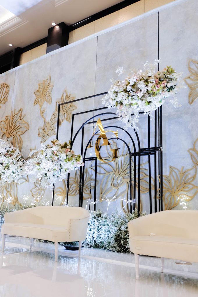 Annur & Geraldy Wedding Decoration at Trans Convention Center by Ayung Berinda - 015