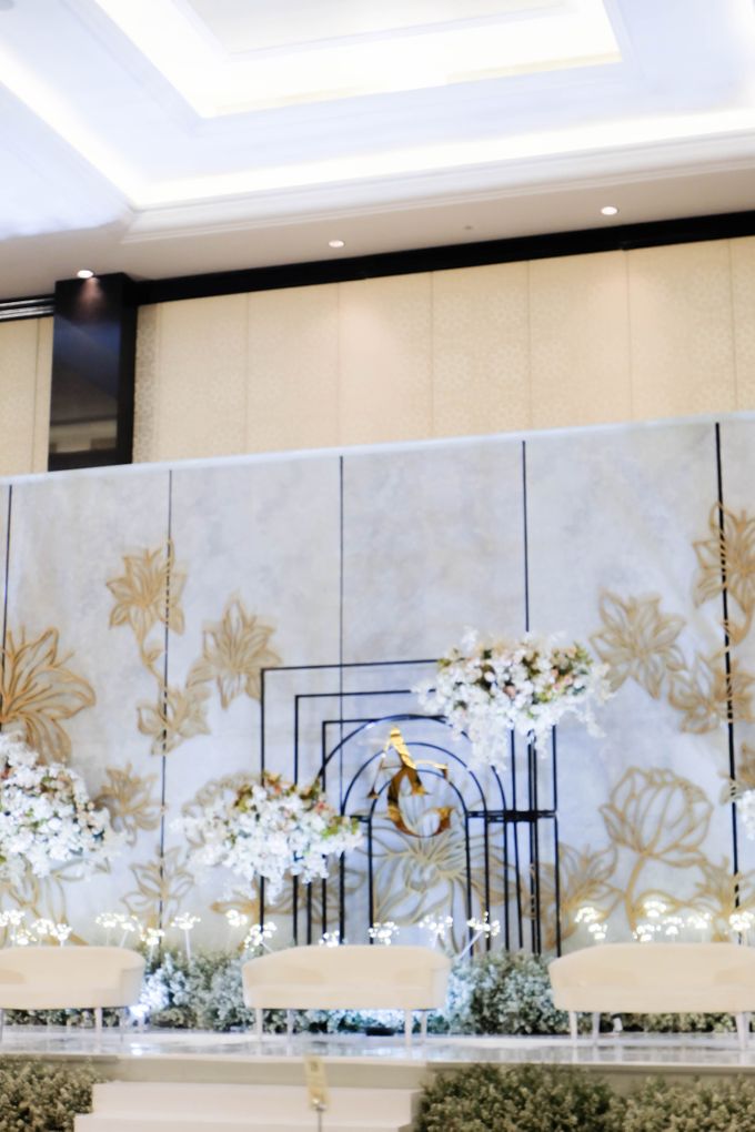 Annur & Geraldy Wedding Decoration at Trans Convention Center by Ayung Berinda - 027 Annur & Geraldy Wedding Decoration at Trans Convention Center by Ayung Berinda - 027