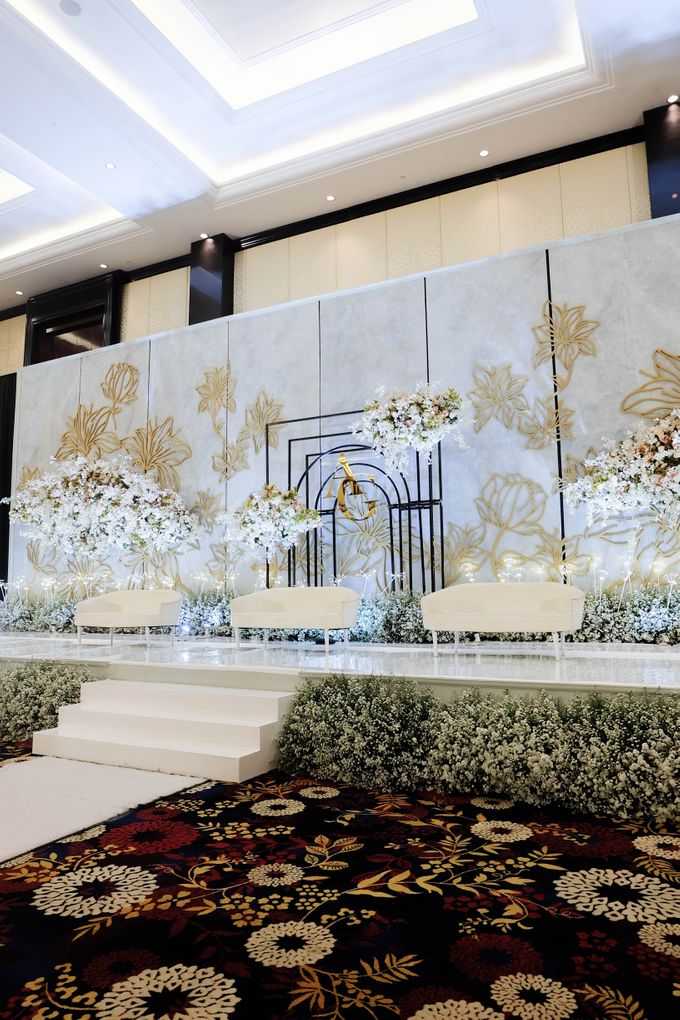 Annur & Geraldy Wedding Decoration at Trans Convention Center by Valentine Wedding Decoration - 033 Annur & Geraldy Wedding Decoration at Trans Convention Center by Valentine Wedding Decoration - 033