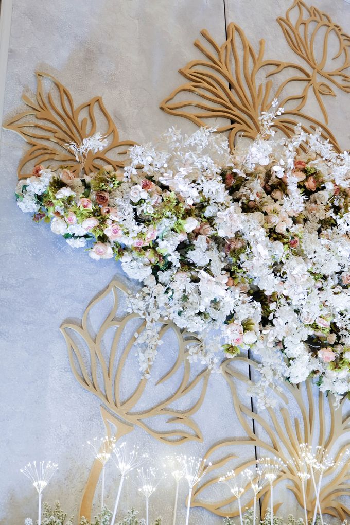 Annur & Geraldy Wedding Decoration at Trans Convention Center by Ayung Berinda - 034 Annur & Geraldy Wedding Decoration at Trans Convention Center by Ayung Berinda - 034