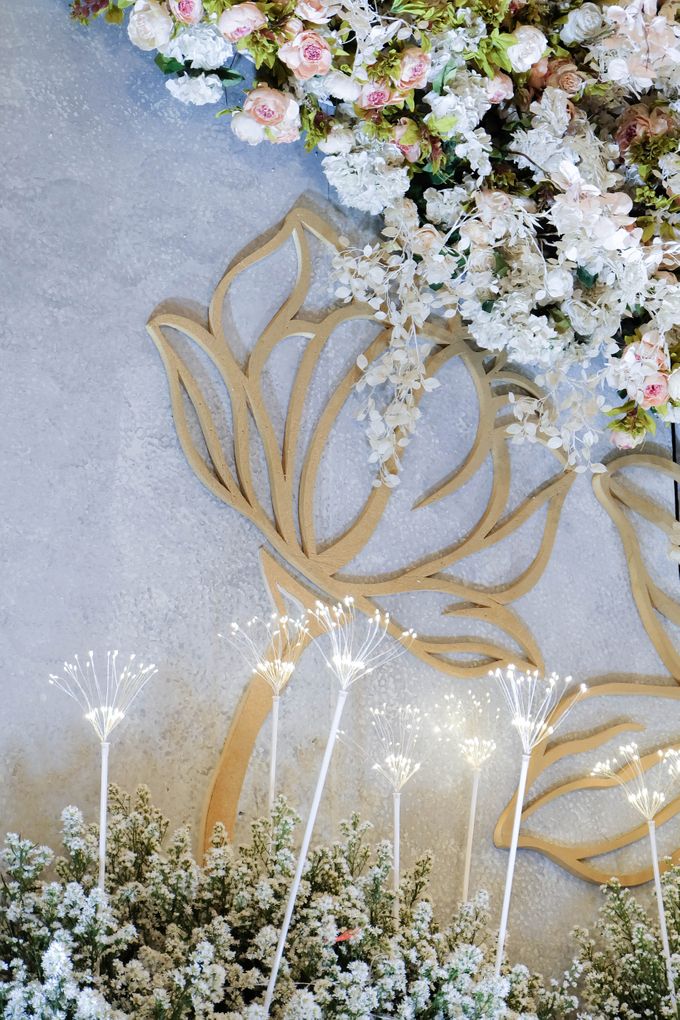 Annur & Geraldy Wedding Decoration at Trans Convention Center by Ayung Berinda - 036 Annur & Geraldy Wedding Decoration at Trans Convention Center by Ayung Berinda - 036