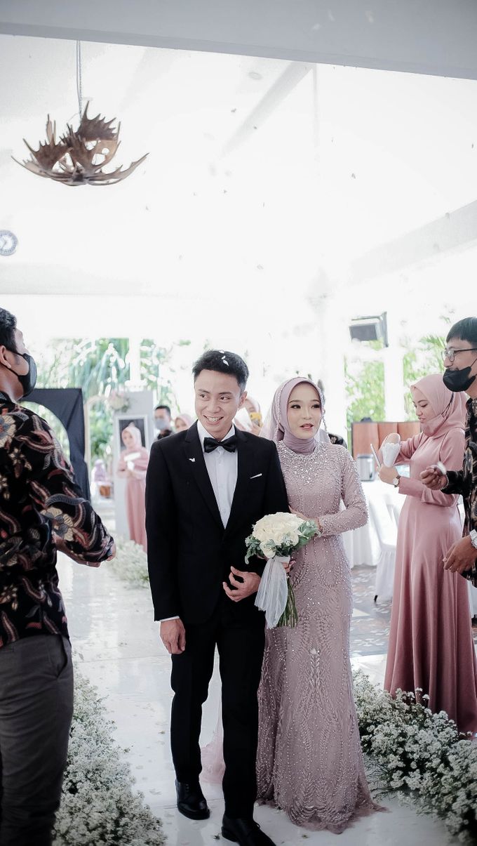 Beautiful Akad of Rizky & Taufan by Kayuwangi Wedding Planner & Organizer - 026 Beautiful Akad of Rizky & Taufan by Kayuwangi Wedding Planner & Organizer - 026