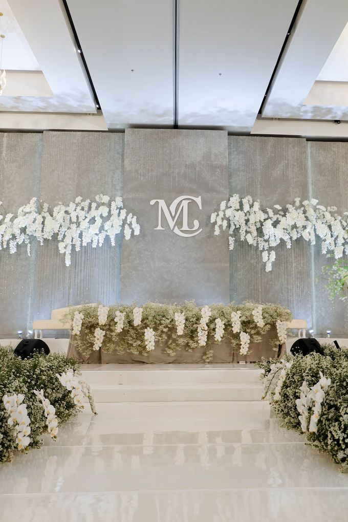 Michael & Cindy Wedding Decoration at Pullman Grand Ballroom, Bandung by Valentine Wedding Decoration - 038 Michael & Cindy Wedding Decoration at Pullman Grand Ballroom, Bandung by Valentine Wedding Decoration - 038