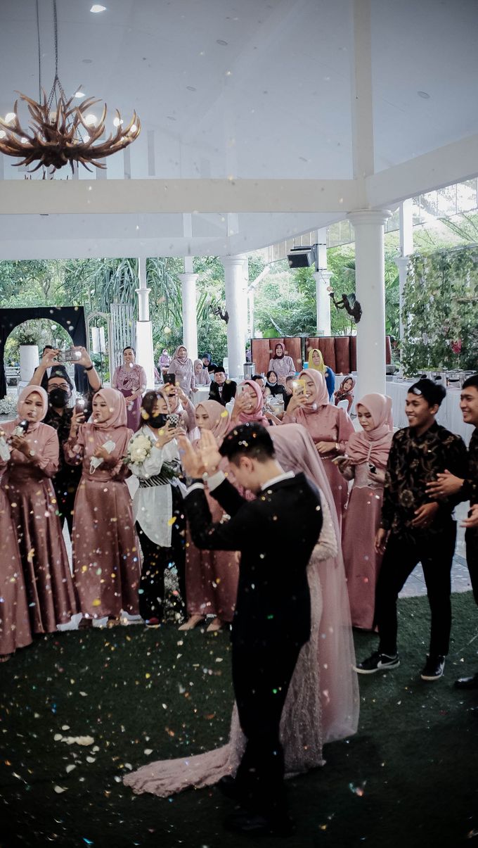 Beautiful Akad of Rizky & Taufan by Kayuwangi Wedding Planner & Organizer - 028 Beautiful Akad of Rizky & Taufan by Kayuwangi Wedding Planner & Organizer - 028