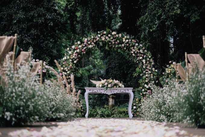 Wedding at Riverside by Bali Flower Decor - 002 Wedding at Riverside by Bali Flower Decor - 002