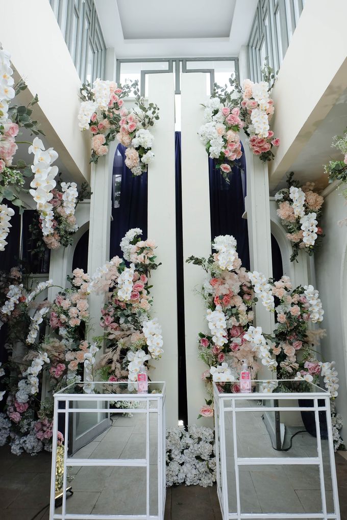 Andri & Sacha Wedding Decoration at Intercontinental Diamond by Valentine Wedding Decoration - 005