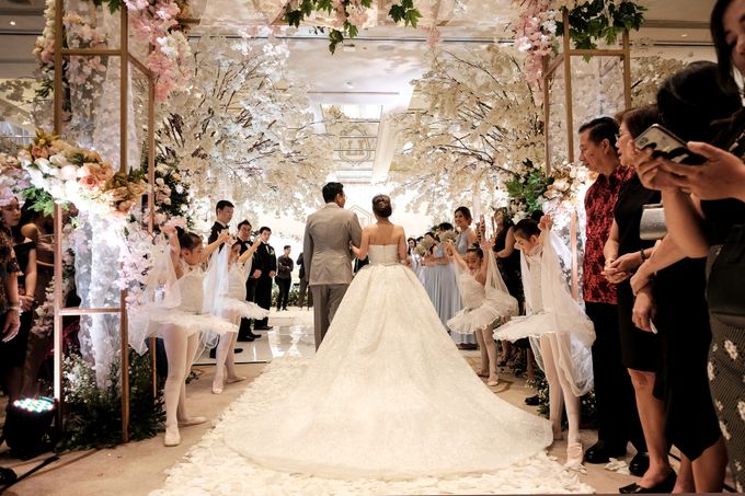 Wedding Day by Dicky - Ferdi Ika by Maestro Wedding Organizer - 013 Wedding Day by Dicky - Ferdi Ika by Maestro Wedding Organizer - 013