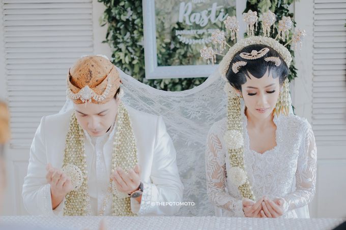 Ardina Rasti & Arie Andika by Thepotomoto Photography - 035 Ardina Rasti & Arie Andika by Thepotomoto Photography - 035