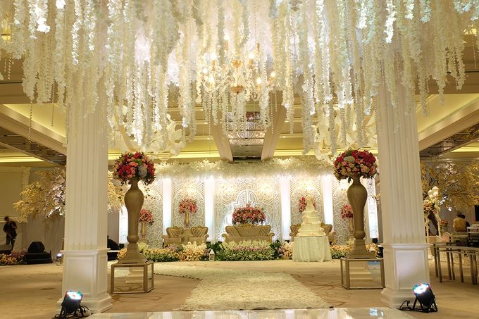 The Wedding of Aditya Riana - Ayana Midplaza Jakarta by The Swan Decoration - 014