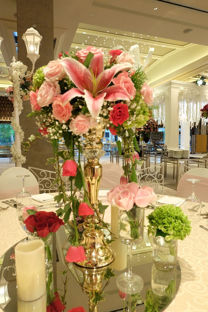 The Wedding of Aditya Riana - Ayana Midplaza Jakarta by The Swan Decoration - 021 The Wedding of Aditya Riana - Ayana Midplaza Jakarta by The Swan Decoration - 021
