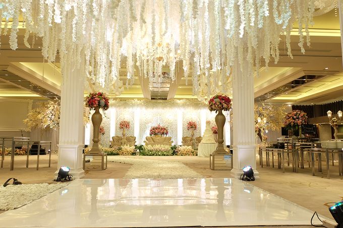 The Wedding of Aditya Riana - Ayana Midplaza Jakarta by The Swan Decoration - 027