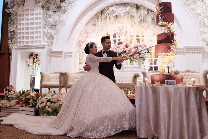 Wedding day of Tung Riyadi dan Tazkia by Kara Brides - 003