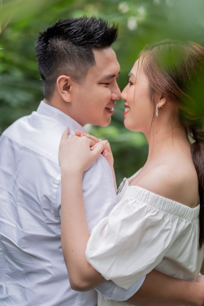 Eunike & Andreas Prewedding Photo at Pinggan Kintamani | Bali Pre-Wedding Photographer | Bali Enggament Photography by Wisnu Photography - 035