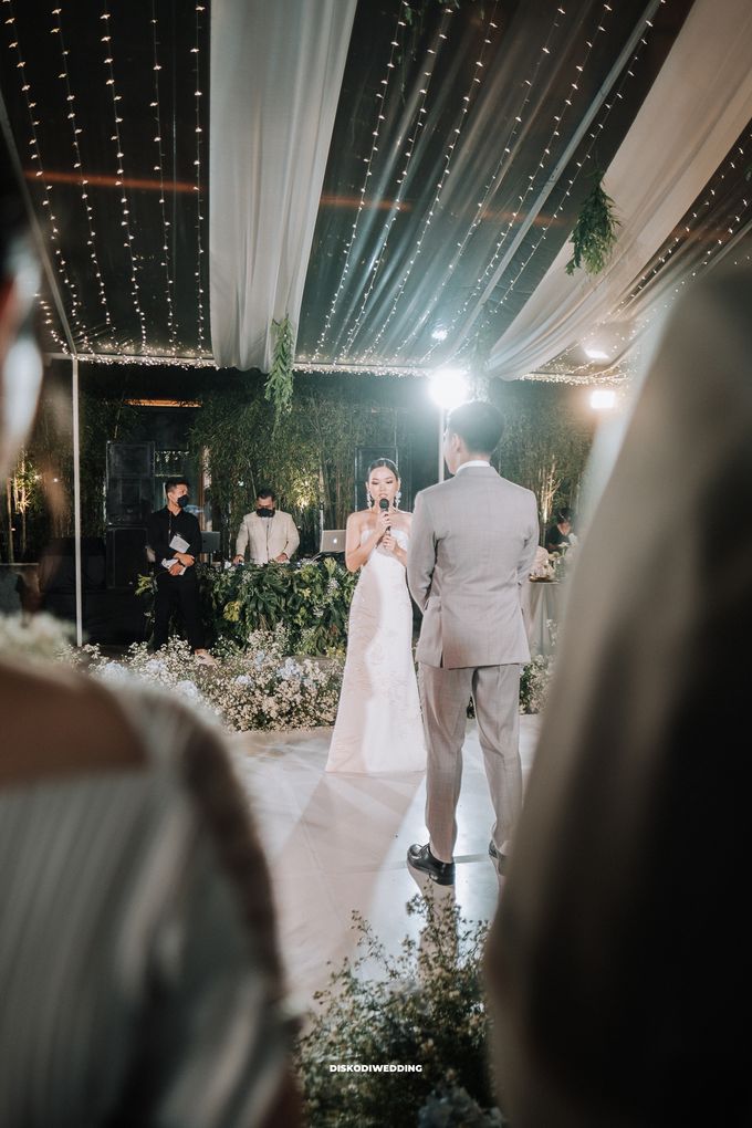 Potato Head Bali Reynard Khea By Diskodiwedding Bridestory potato-head-bali-reynard-khea-by-diskodiwedding-bridestory