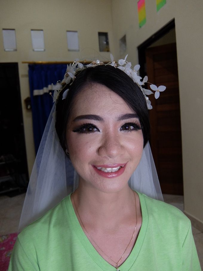 Barbie look Ms. Christina by Beauty Brush Bali - 001 Barbie look Ms. Christina by Beauty Brush Bali - 001