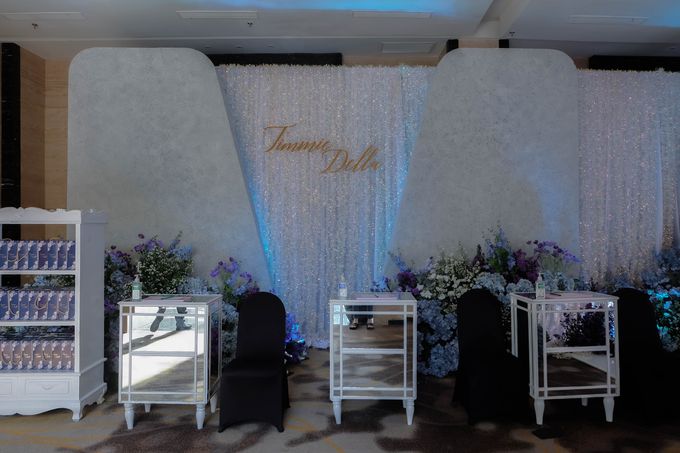 Timmie & Della Wedding Decoration at Intercontinental Ballroom by InterContinental Bandung Dago Pakar - 017 Timmie & Della Wedding Decoration at Intercontinental Ballroom by InterContinental Bandung Dago Pakar - 017