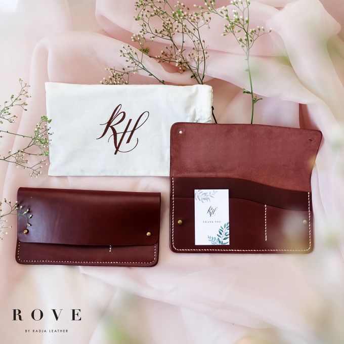 Raisa & Hamish - Europe Travel Wallet by Bubah Alfian Make Up Artist - 003 Raisa & Hamish - Europe Travel Wallet by Bubah Alfian Make Up Artist - 003