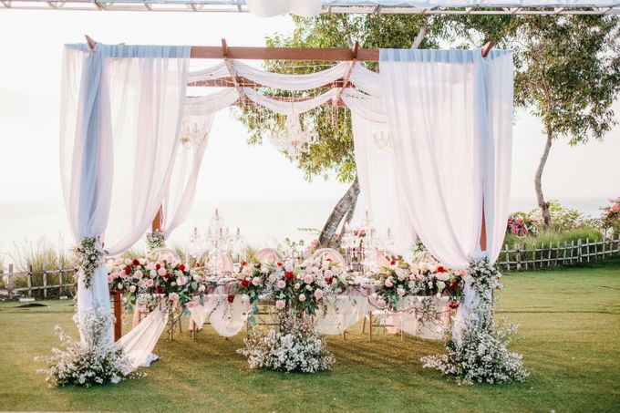 Elegant Wedding by Bali Izatta Wedding Planner & Wedding Florist Decorator - 008 Elegant Wedding by Bali Izatta Wedding Planner & Wedding Florist Decorator - 008