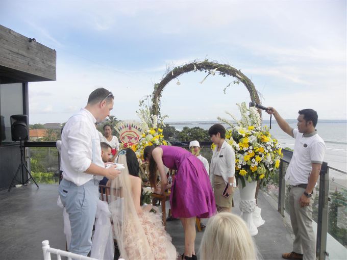 Balinese Wedding of Kristina Dimsiene by Anantara Seminyak Bali Resort - 009 Balinese Wedding of Kristina Dimsiene by Anantara Seminyak Bali Resort - 009
