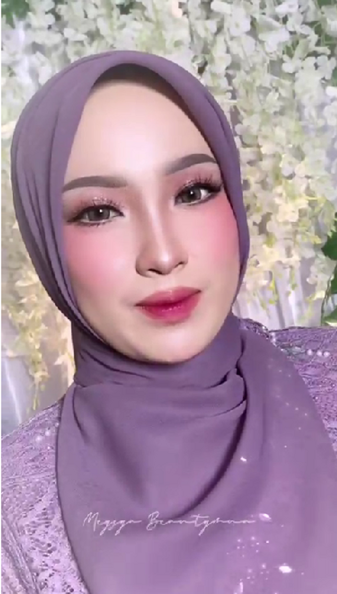 Makeup Lamaran Super Manglingi by MEYSYA BEAUTY - 001